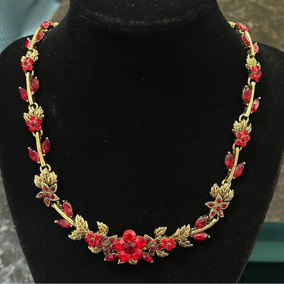 Necklace Set - Picture 2 of 2